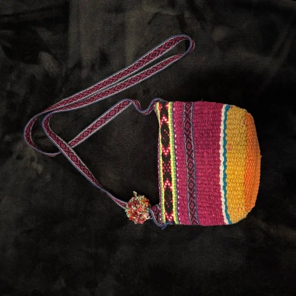 Colorful Woven Crossbody Bag - Picture 2 of 4
